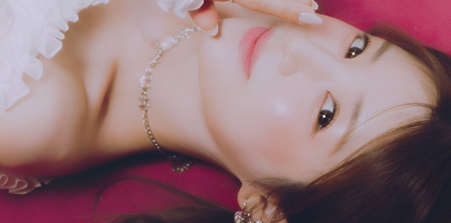 Chorong delle Apink debutta finalmente con “Fallin”