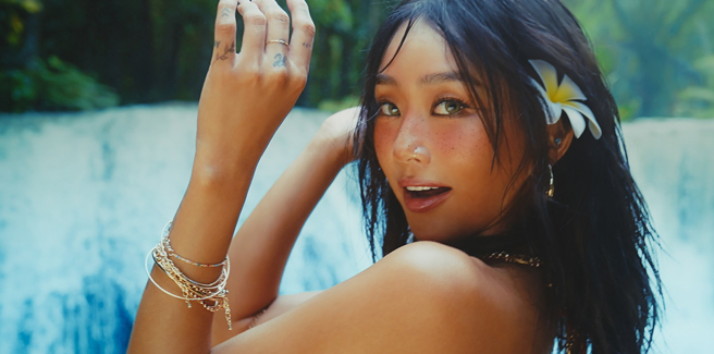 Hyolyn, ex-SISTAR, torna come regina dell’estate con “Wait”