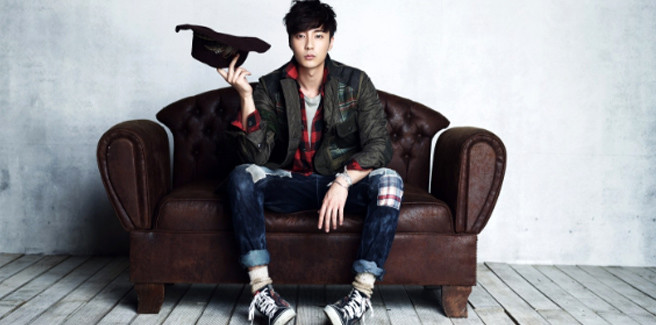 Roy Kim vince il “Favorite Foreign Artist Award” agli HITO Music Awards 2015