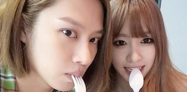 Heechul dei Super Junior e Hani delle Exid MC di “Weekly Idol”