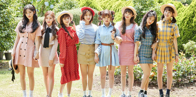 Le fromis_9 da Idol School nella dolce ‘DKDK’